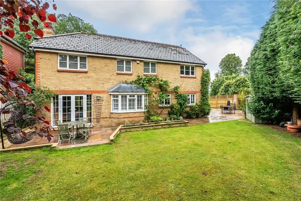 Warenne Heights, Cronks Hill Road, RH1 photo 4