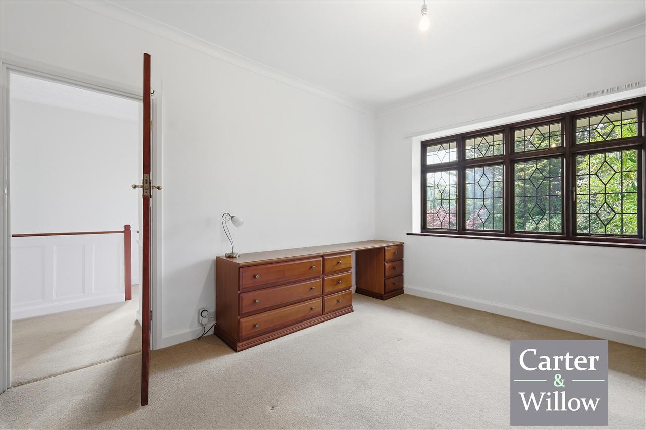 Wykeham Avenue, Dagenham, Essex Image 16