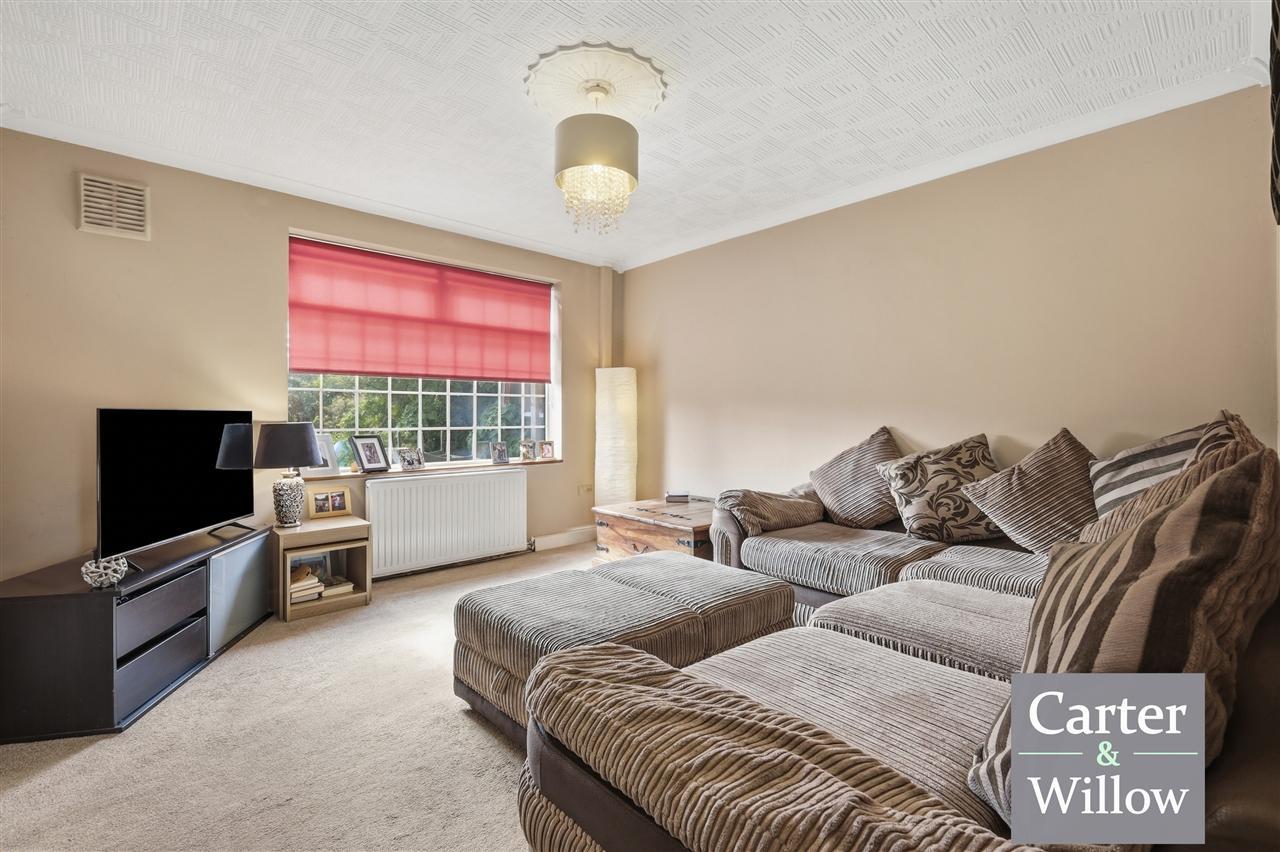 Trefgarne Road, Dagenham, Essex Image 4