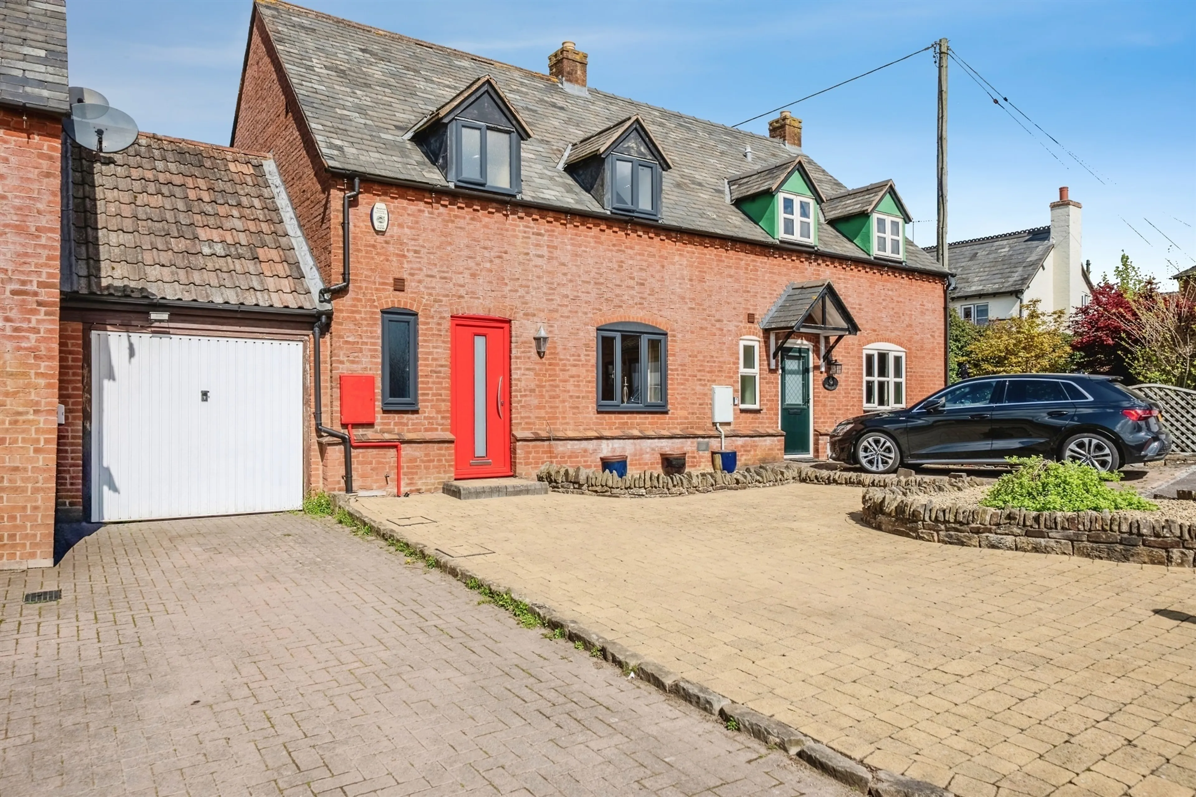 Property photo 0