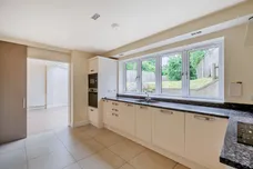 Nethern Court Road, Caterham, CR3 photo 3