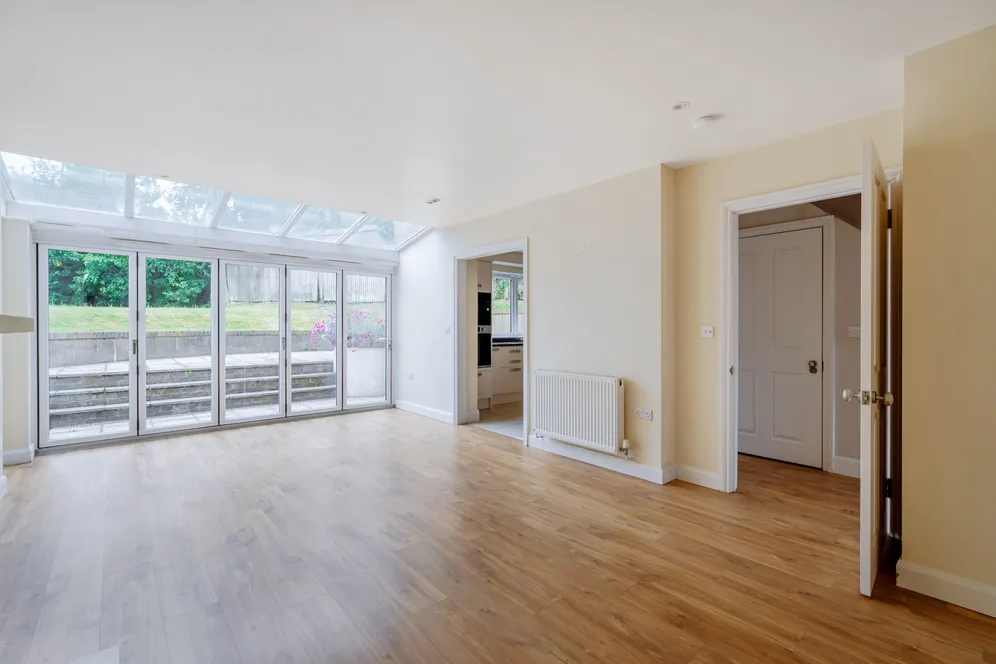 Nethern Court Road, Caterham, CR3 photo 18