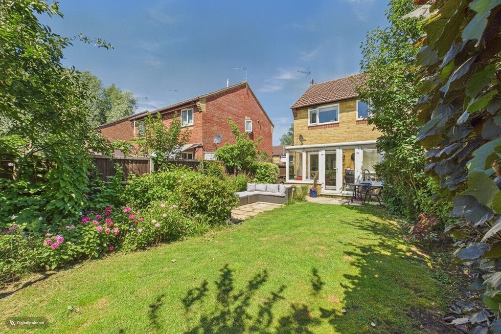 Pilgrims Way, Bungay Image 13