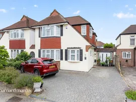 Holmsley Close, New Malden photo