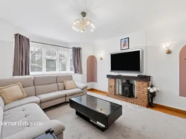 Holmsley Close, New Malden thumb 3