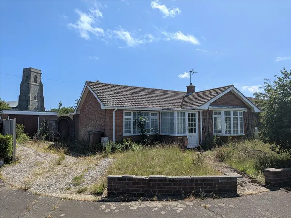 Dawn Crescent, Trunch, North Walsham,...