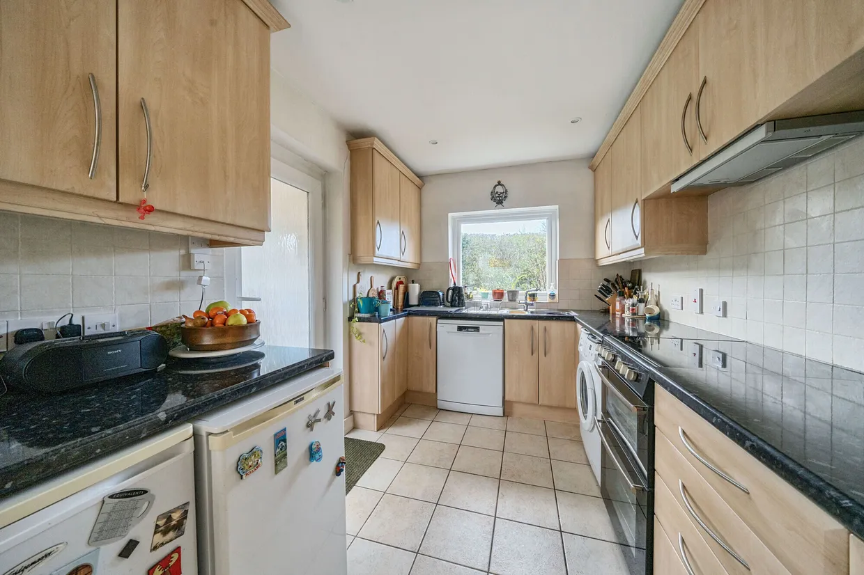 Lovers Lane, Farnham, GU10 photo 8