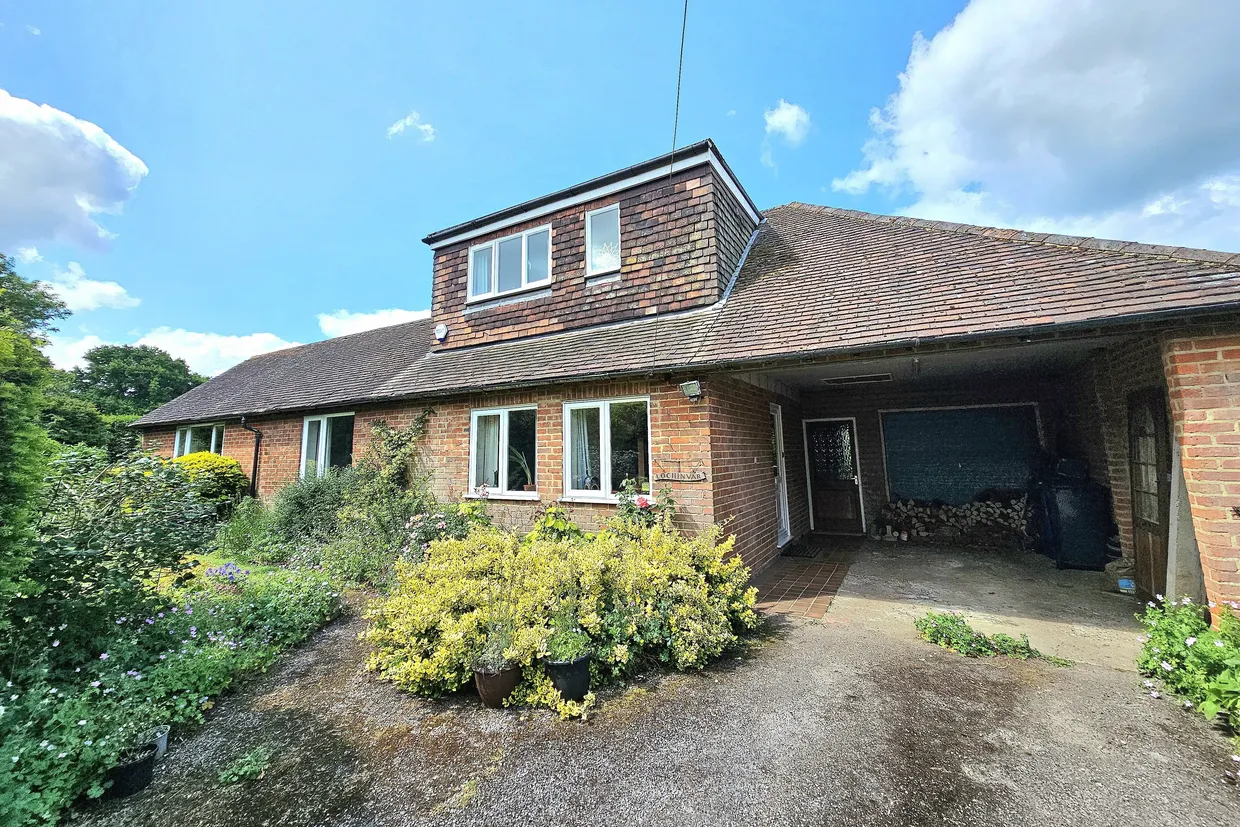 Lovers Lane, Farnham, GU10 photo 11