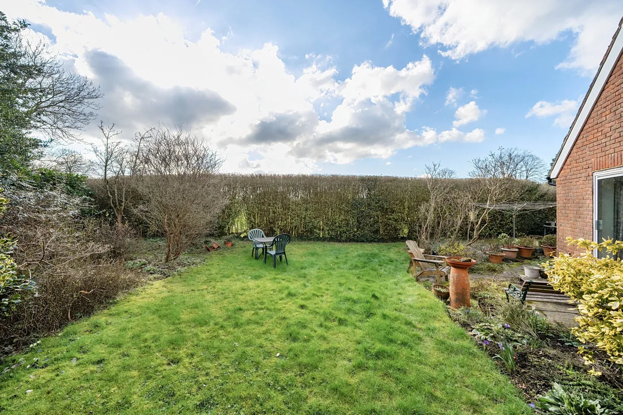 Lovers Lane, Farnham, GU10 photo 13