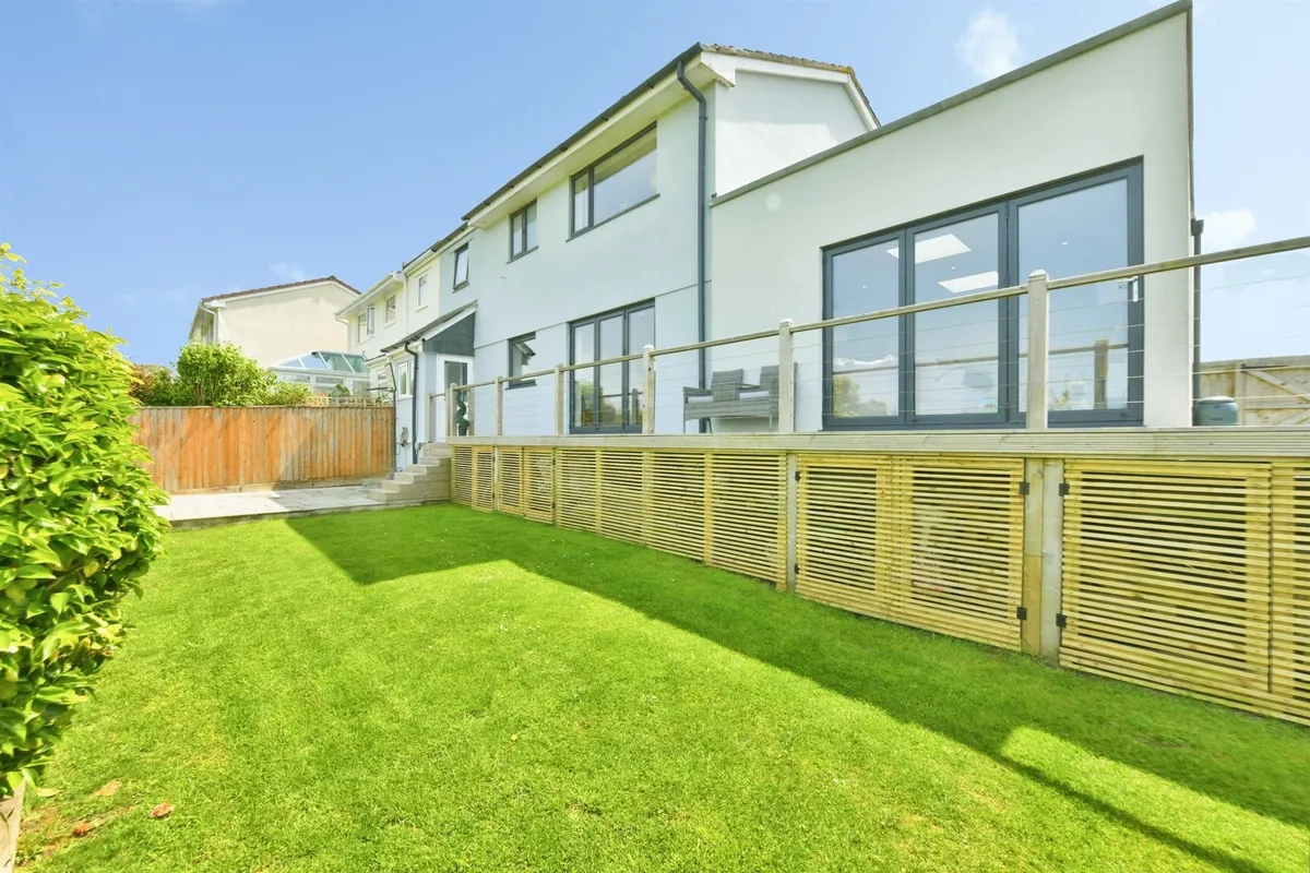 Stuarts Way, Hatt, Saltash