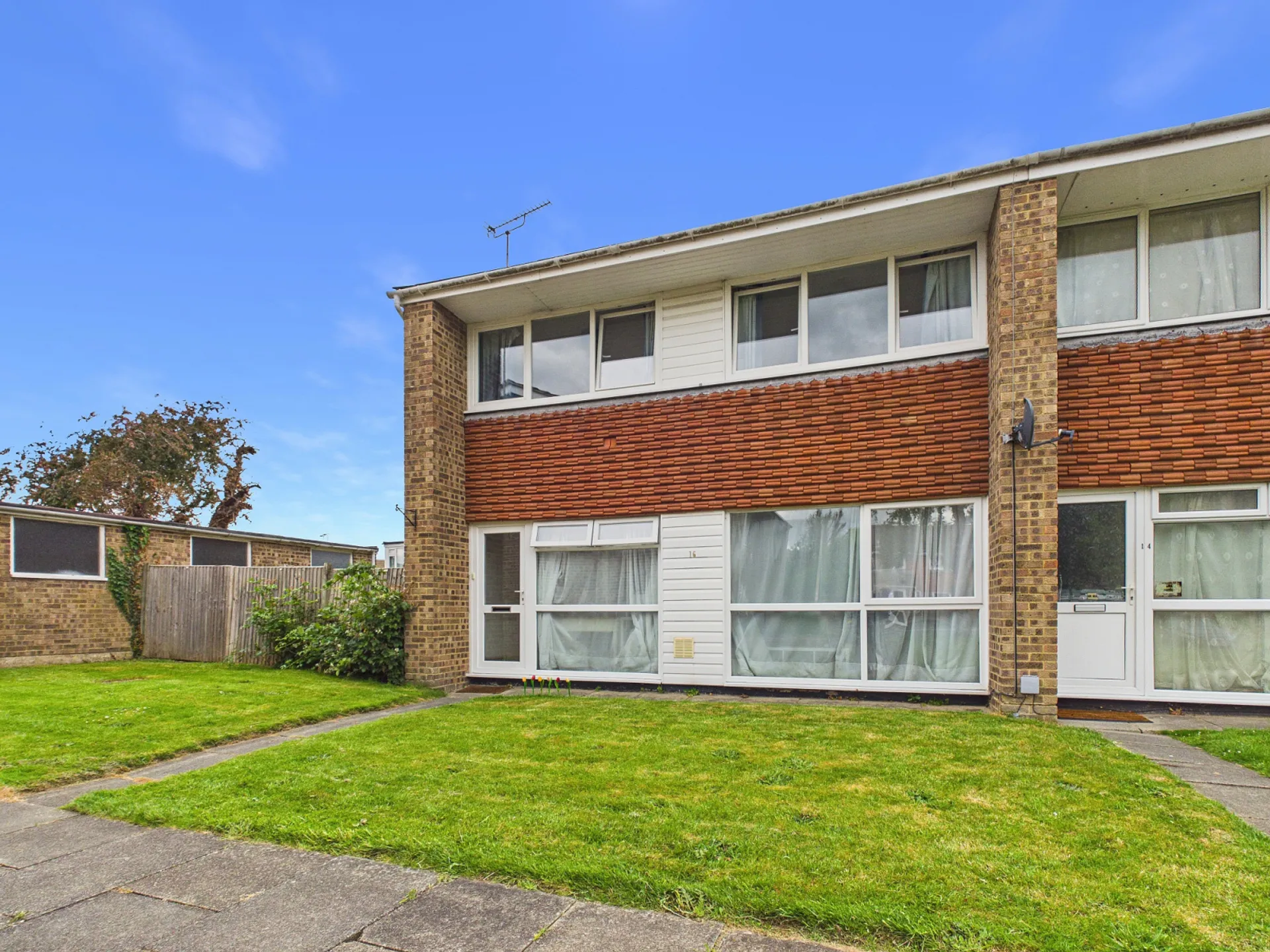 Property photo top 0
