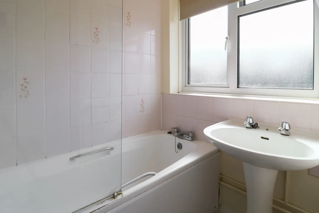 https://mr0.homeflow-assets.co.uk/files/photo/image/47742/4965/_x_/24016_EA_RL_12569014_IMG_8.jpg
