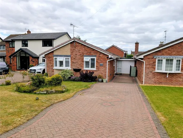 Lower Penkridge Road, Acton Trussell,...