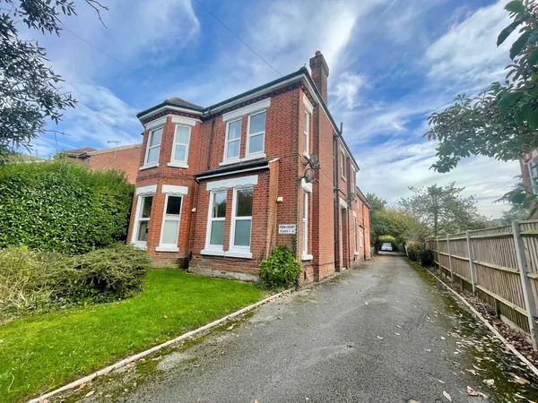Fenn Court, Cobbett Road