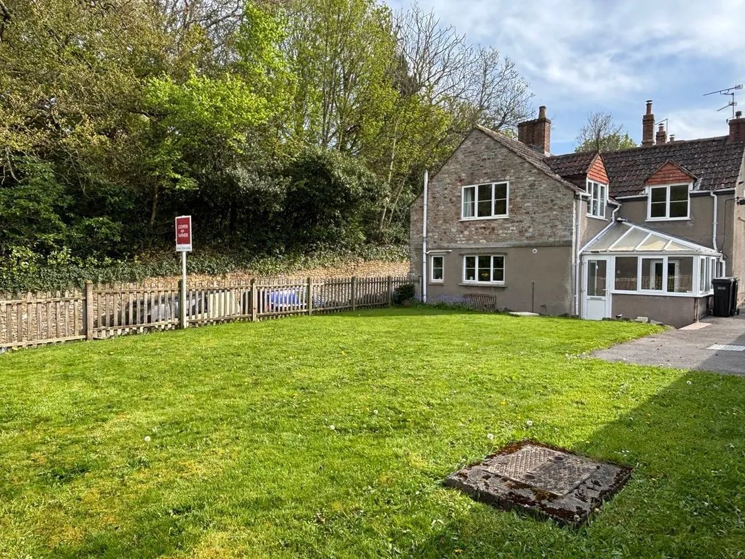 https://mr0.homeflow-assets.co.uk/files/photo/image/47743/9803/_x_/55760049.jpg