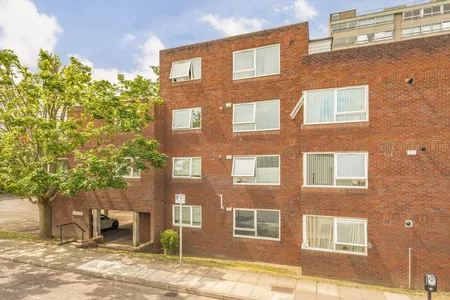 Victoria Villas, Richmond, TW9
