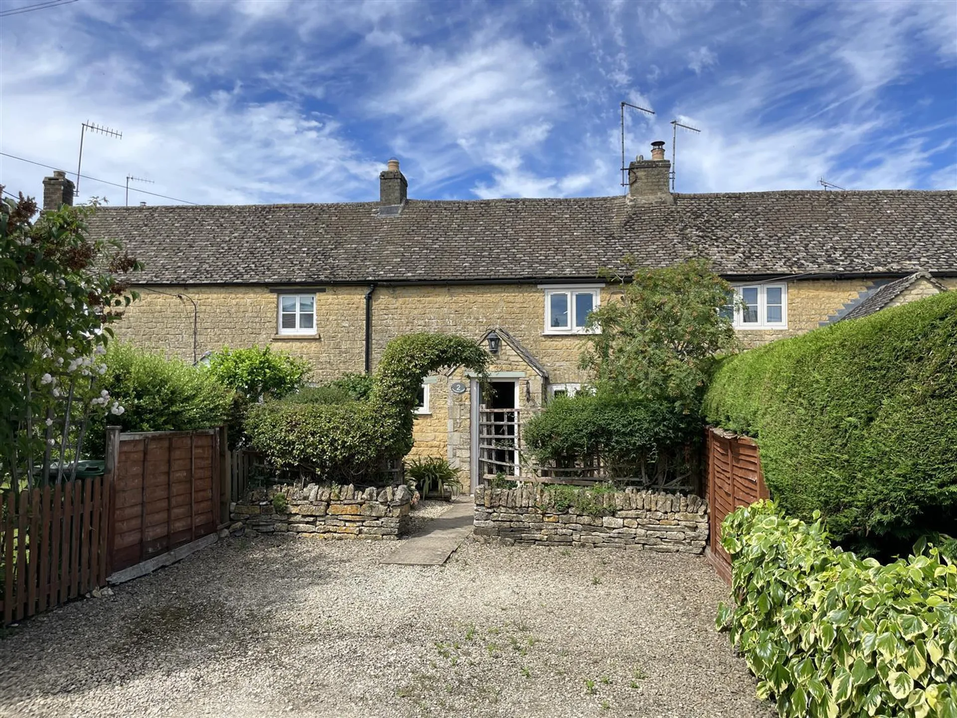 Property photo top 0
