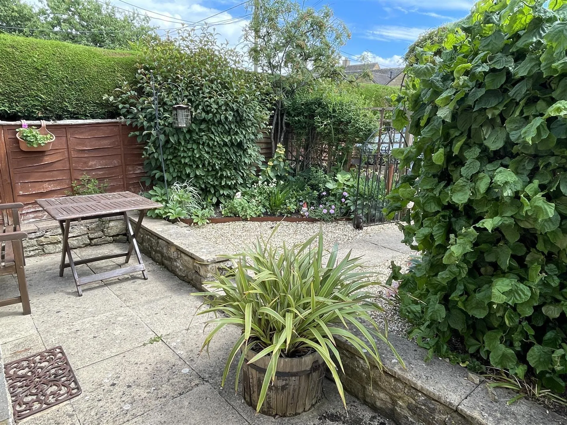 Property photo top 3