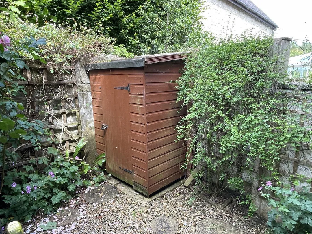 https://mr0.homeflow-assets.co.uk/files/photo/image/47744/2166/_x_/7UxzUoDQbkCzy3rC8R1Xzw.jpg