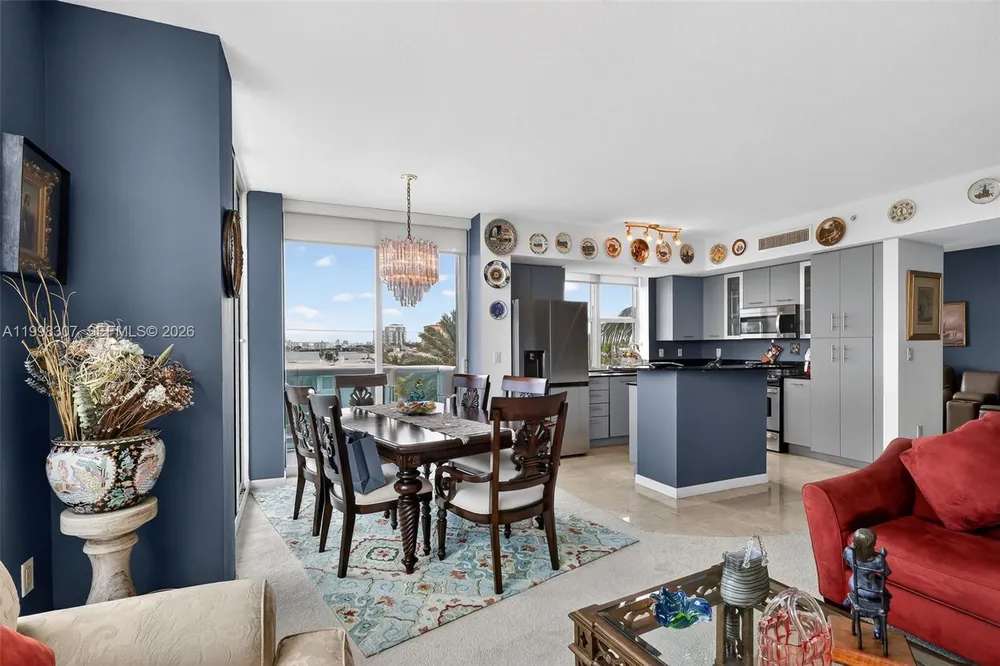 7910 Harbor Island Dr, North Bay Village, FL 33141