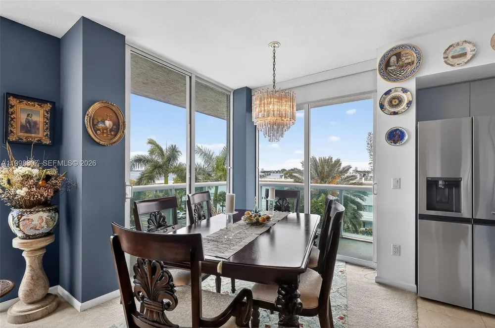 7910 Harbor Island Dr, North Bay Village, FL 33141