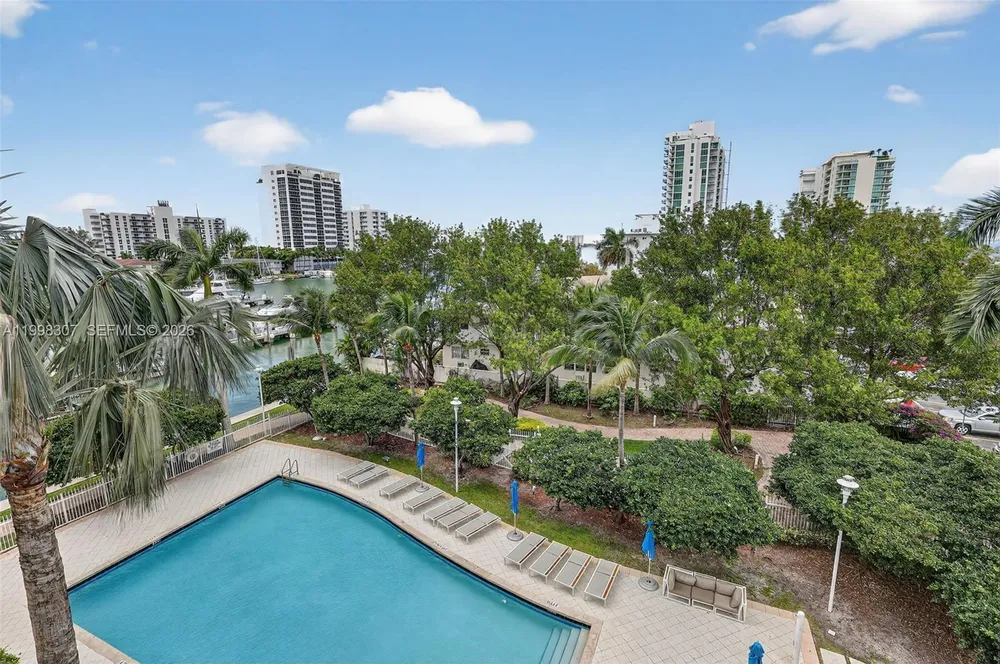 7910 Harbor Island Dr, North Bay Village, FL 33141