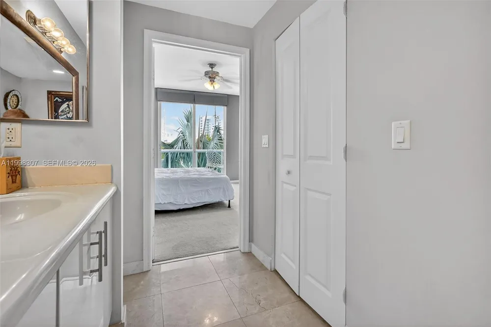 7910 Harbor Island Dr, North Bay Village, FL 33141