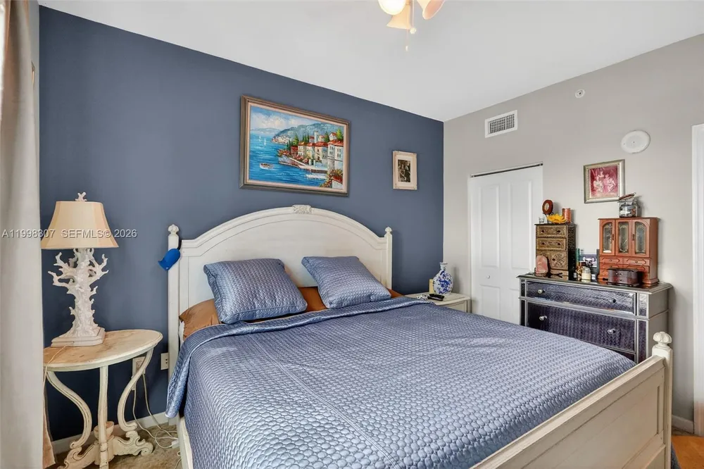 7910 Harbor Island Dr, North Bay Village, FL 33141