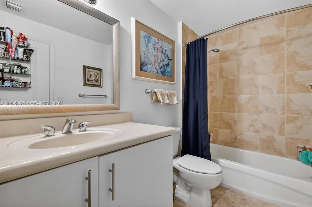 7910 Harbor Island Dr, North Bay Village, FL 33141