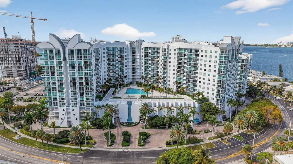 7910 Harbor Island Dr, North Bay Village, FL 33141