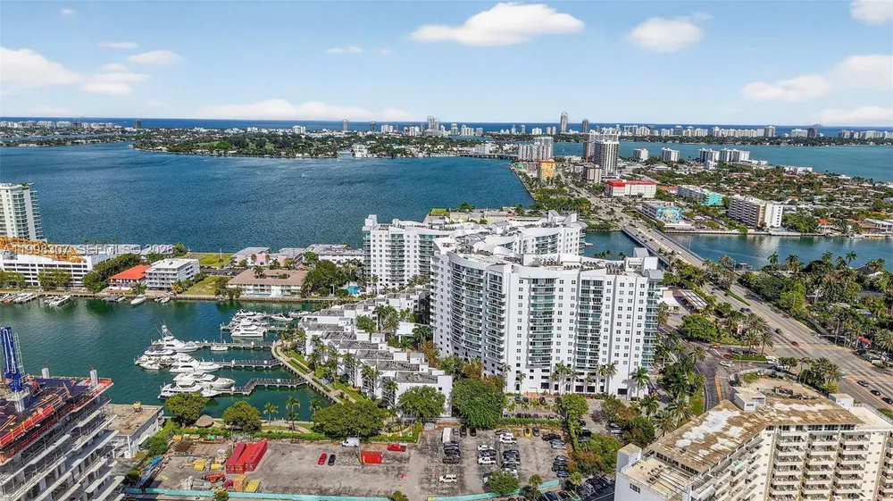 7910 Harbor Island Dr, North Bay Village, FL 33141