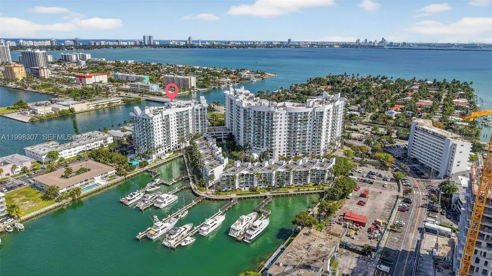 7910 Harbor Island Dr, North Bay Village, FL 33141