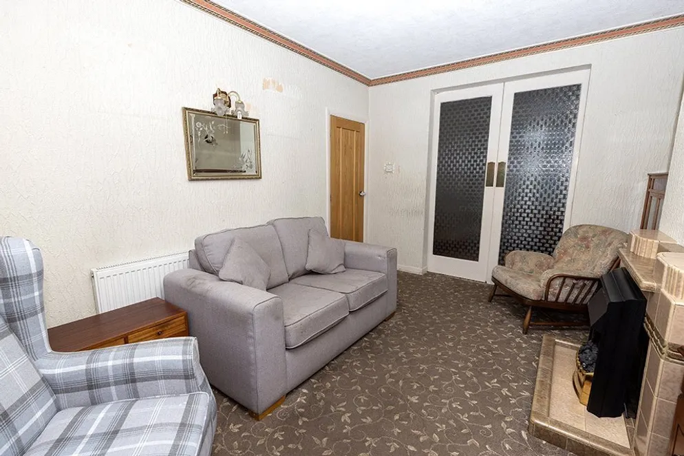Property carousel item 5