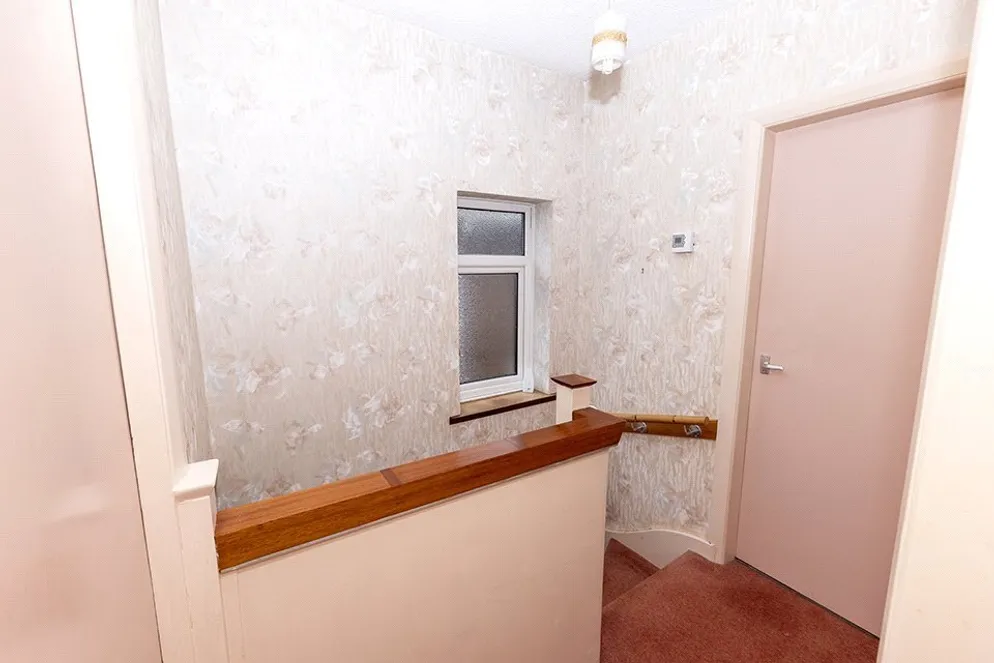 Property carousel item 11