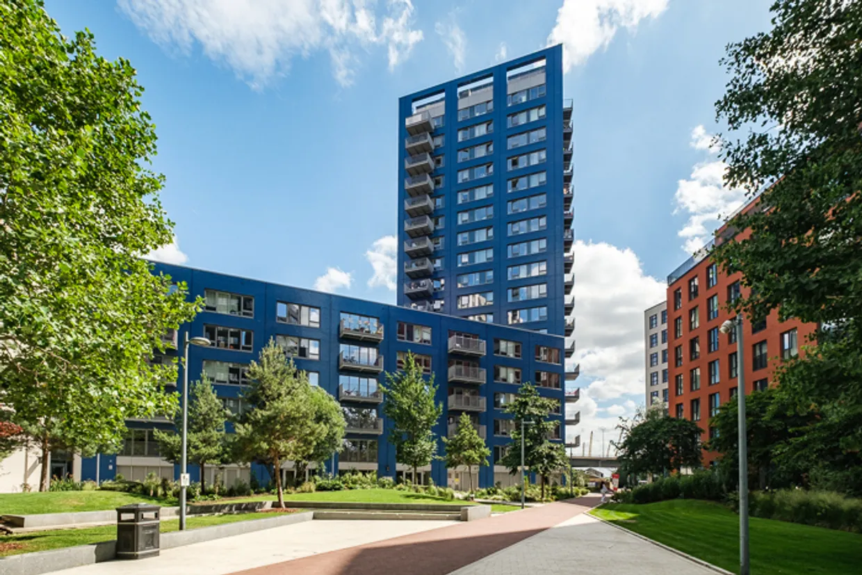 Botanic Square, London, E14 photo 1