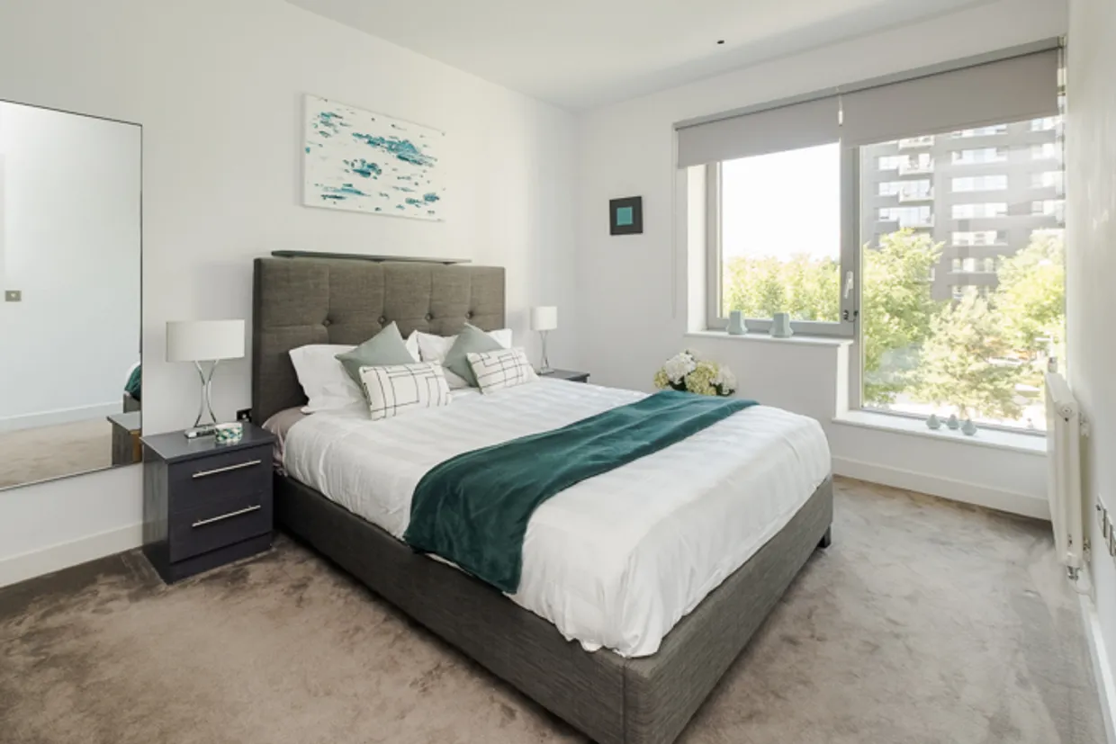 Botanic Square, London, E14 photo 6