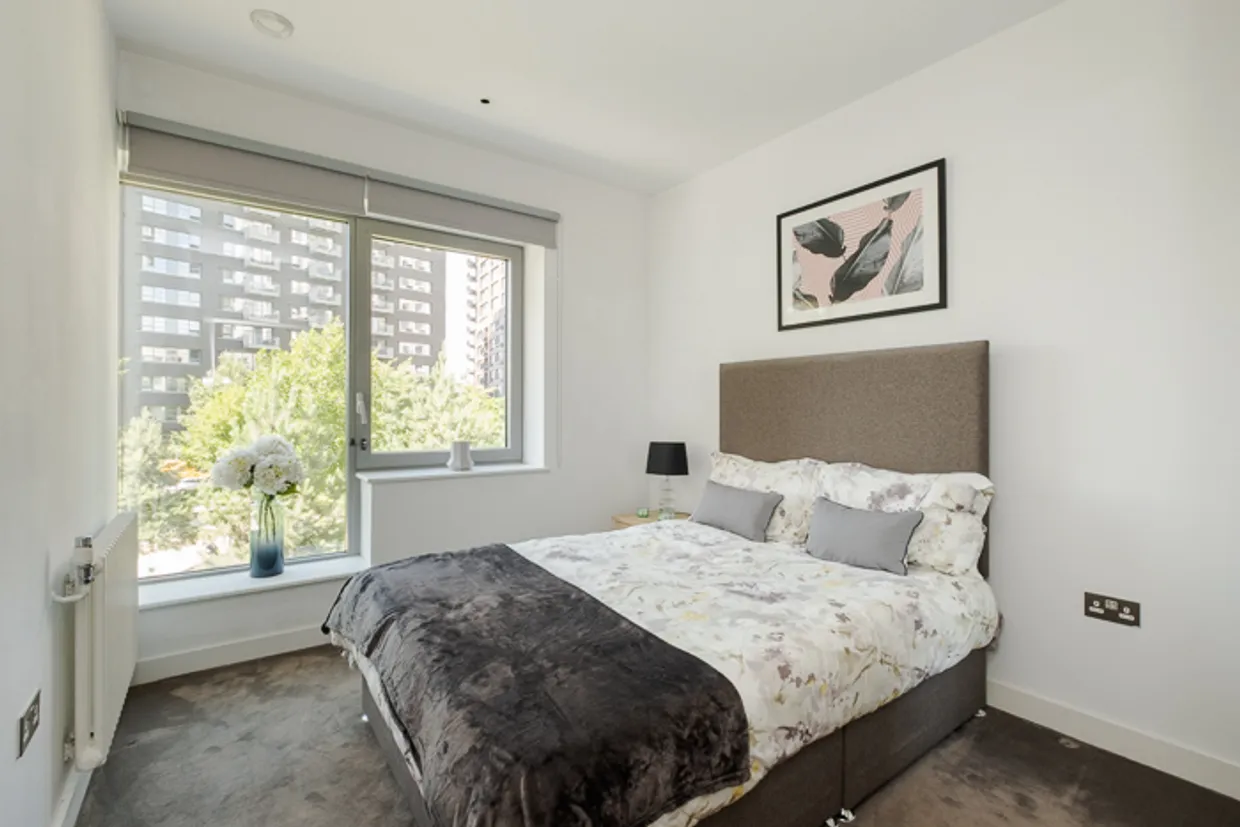 Botanic Square, London, E14 photo 8
