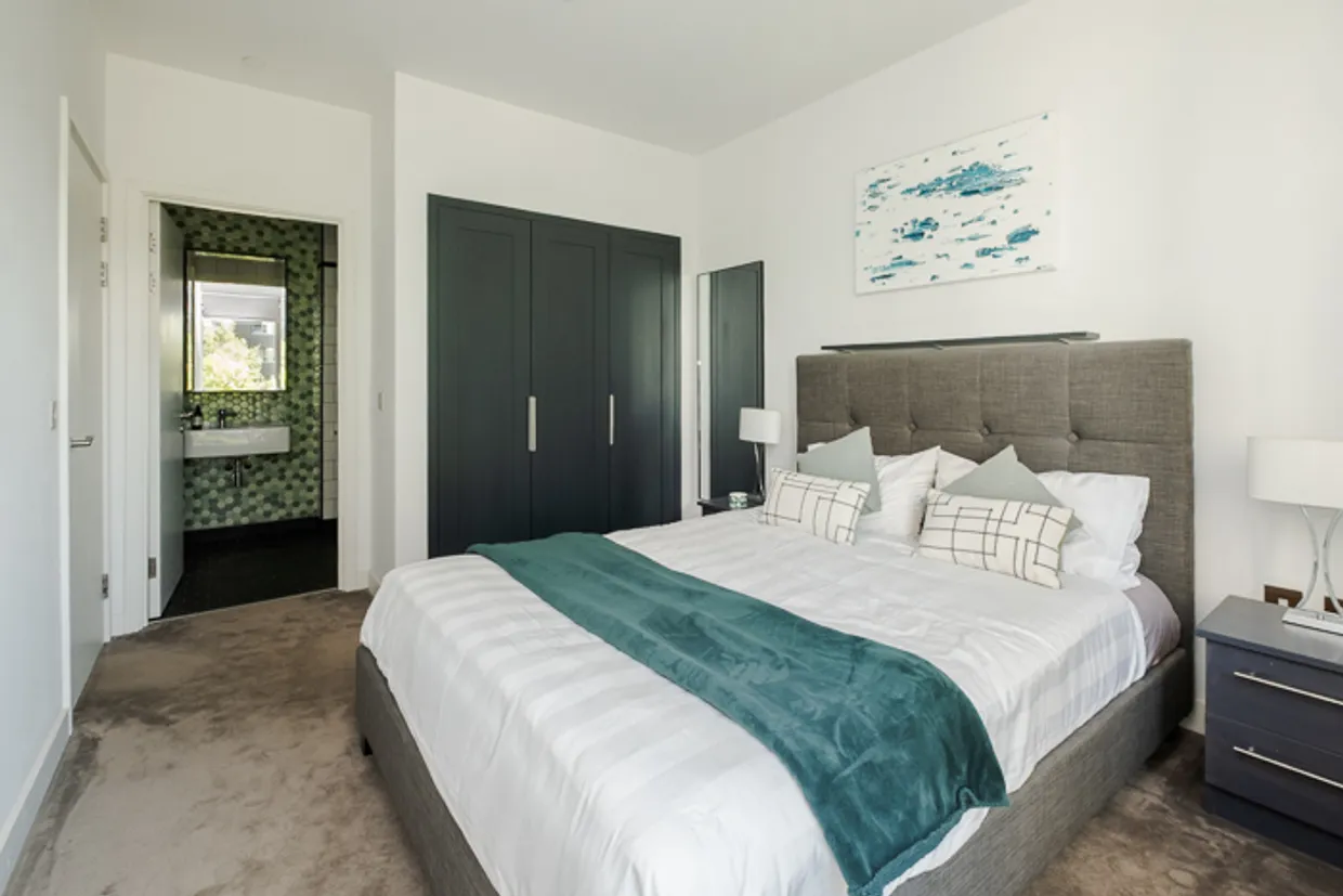 Botanic Square, London, E14 photo 13