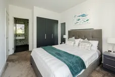 Botanic Square, London, E14 photo 13
