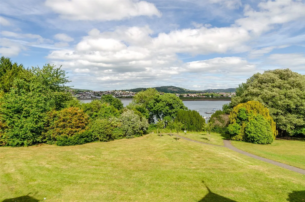 Bodlondeb, Bangor Road, Conwy, LL32
