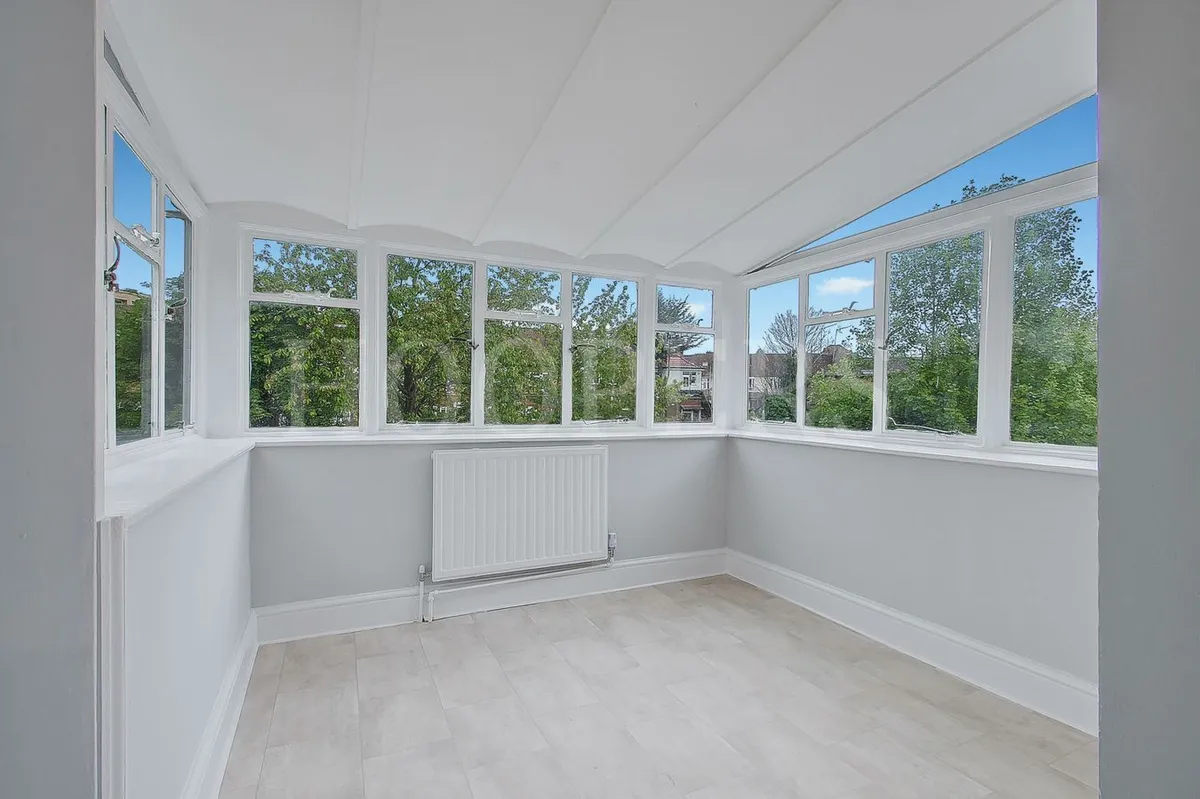 Southview Avenue, London, NW10
