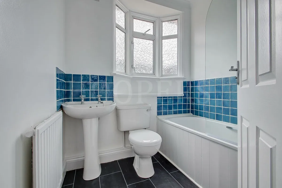 Southview Avenue, London, NW10