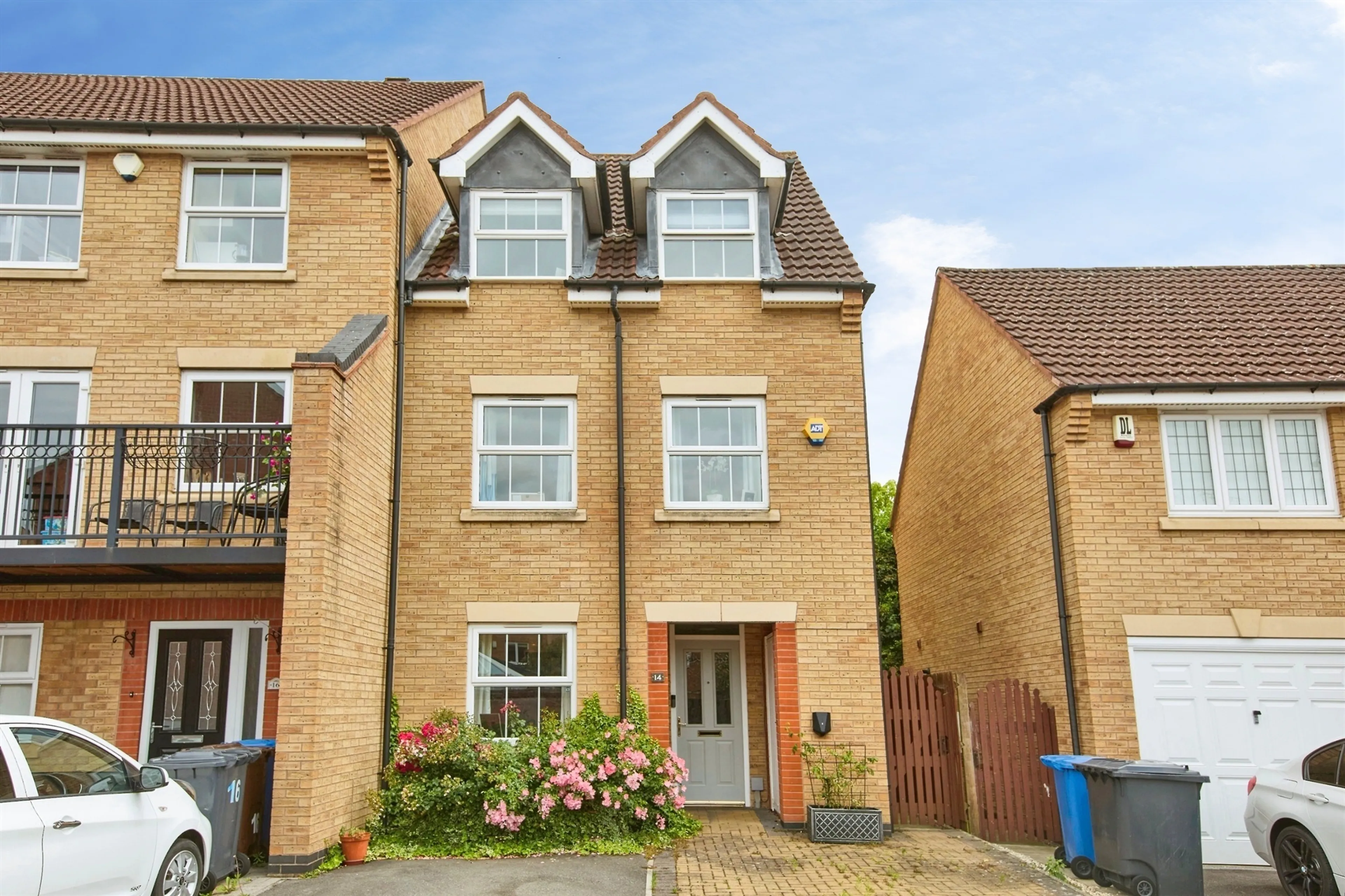 Property photo 0