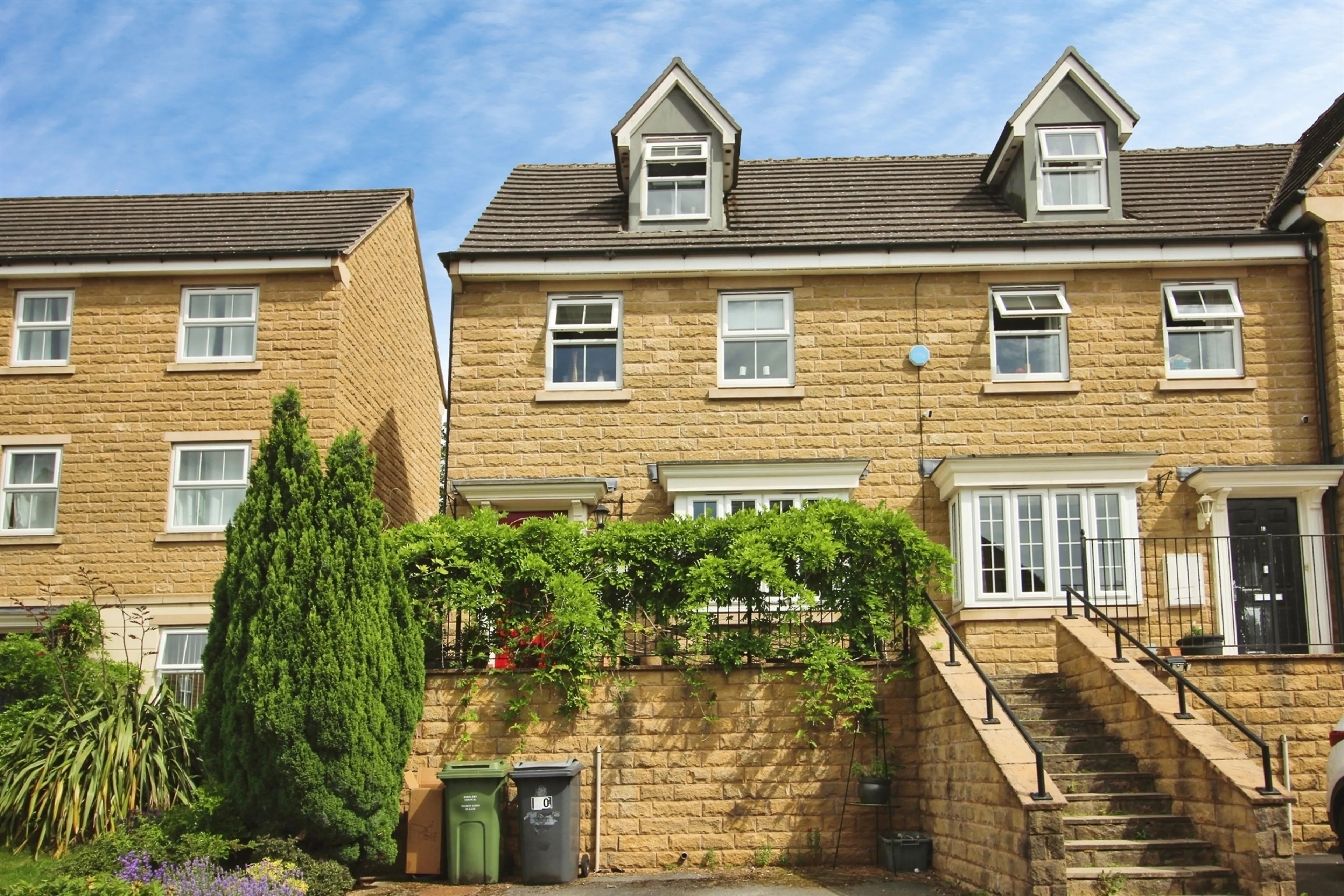 Property at Jilling Gardens, Dewsbury