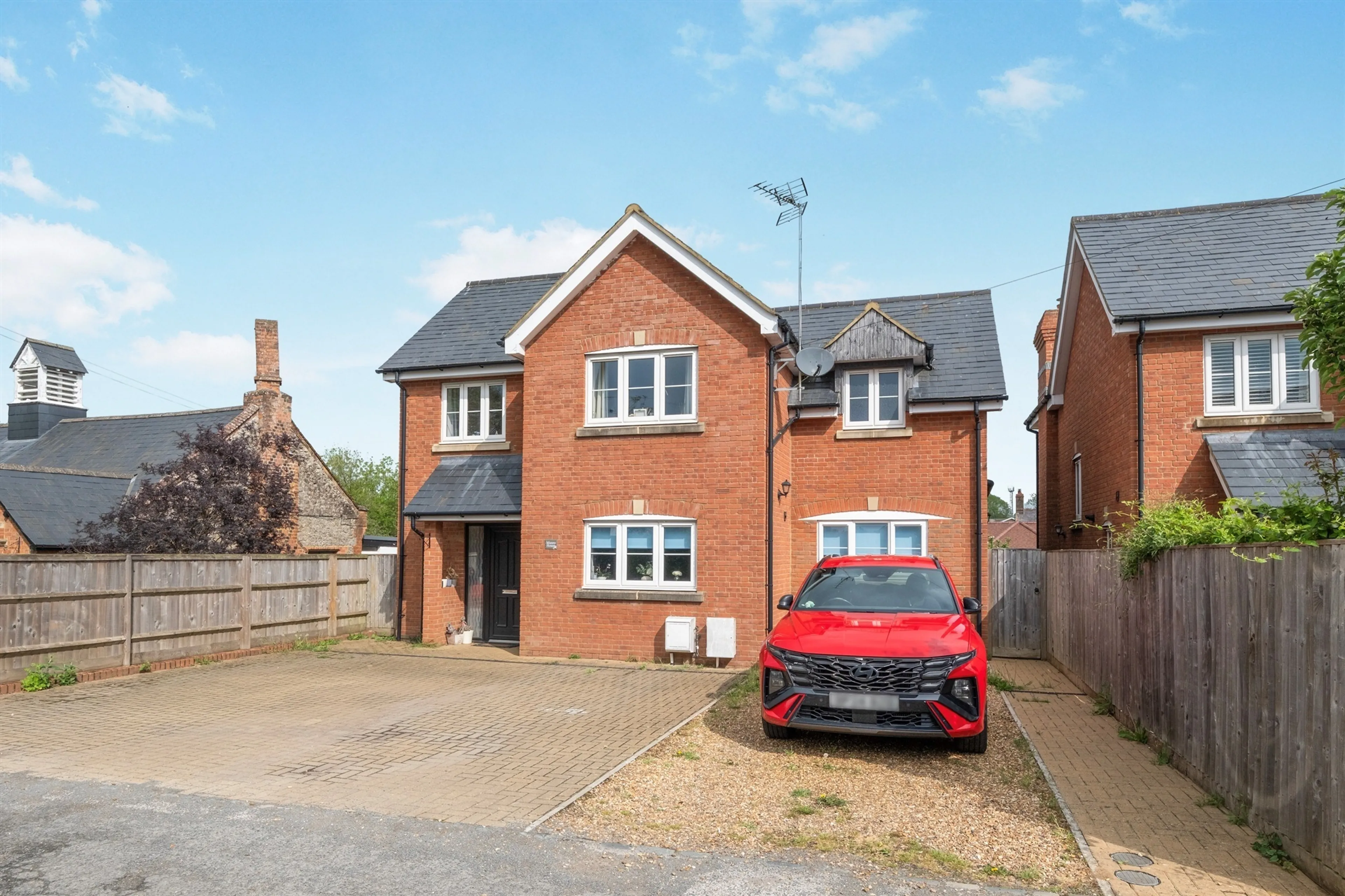 Property photo 0