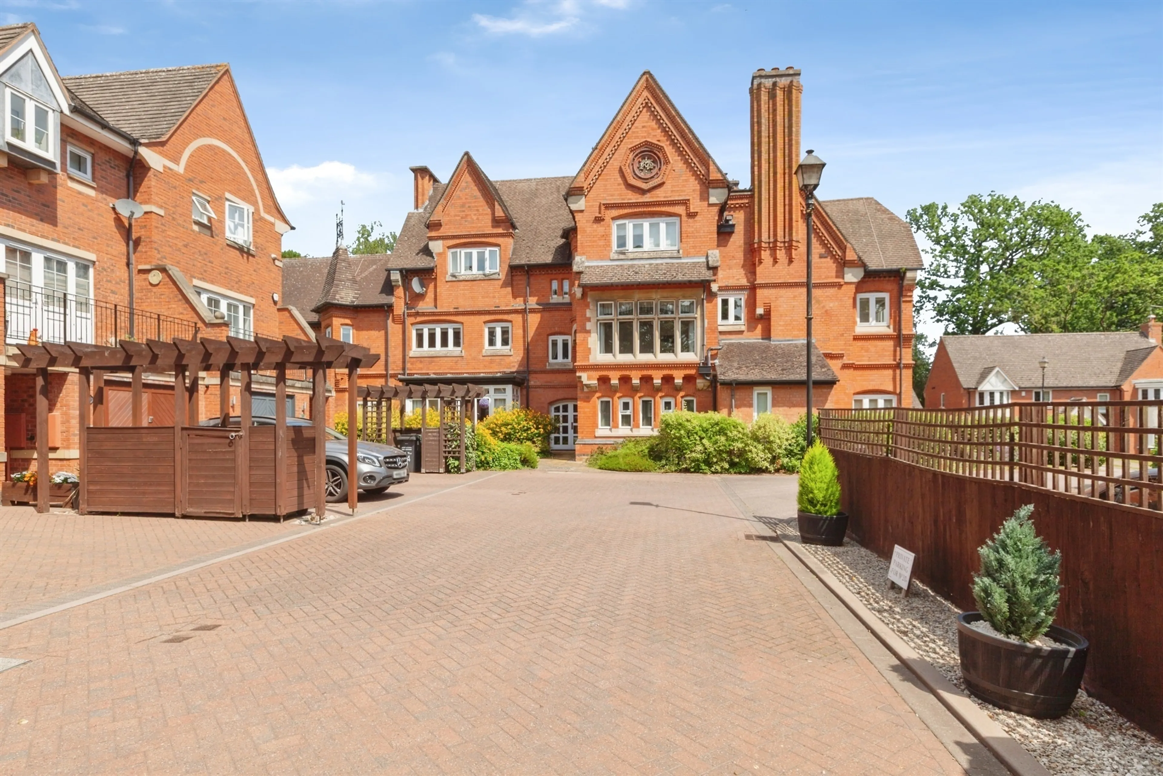 Property photo 0