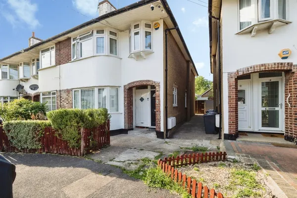 Kingsley Gardens, London, E4