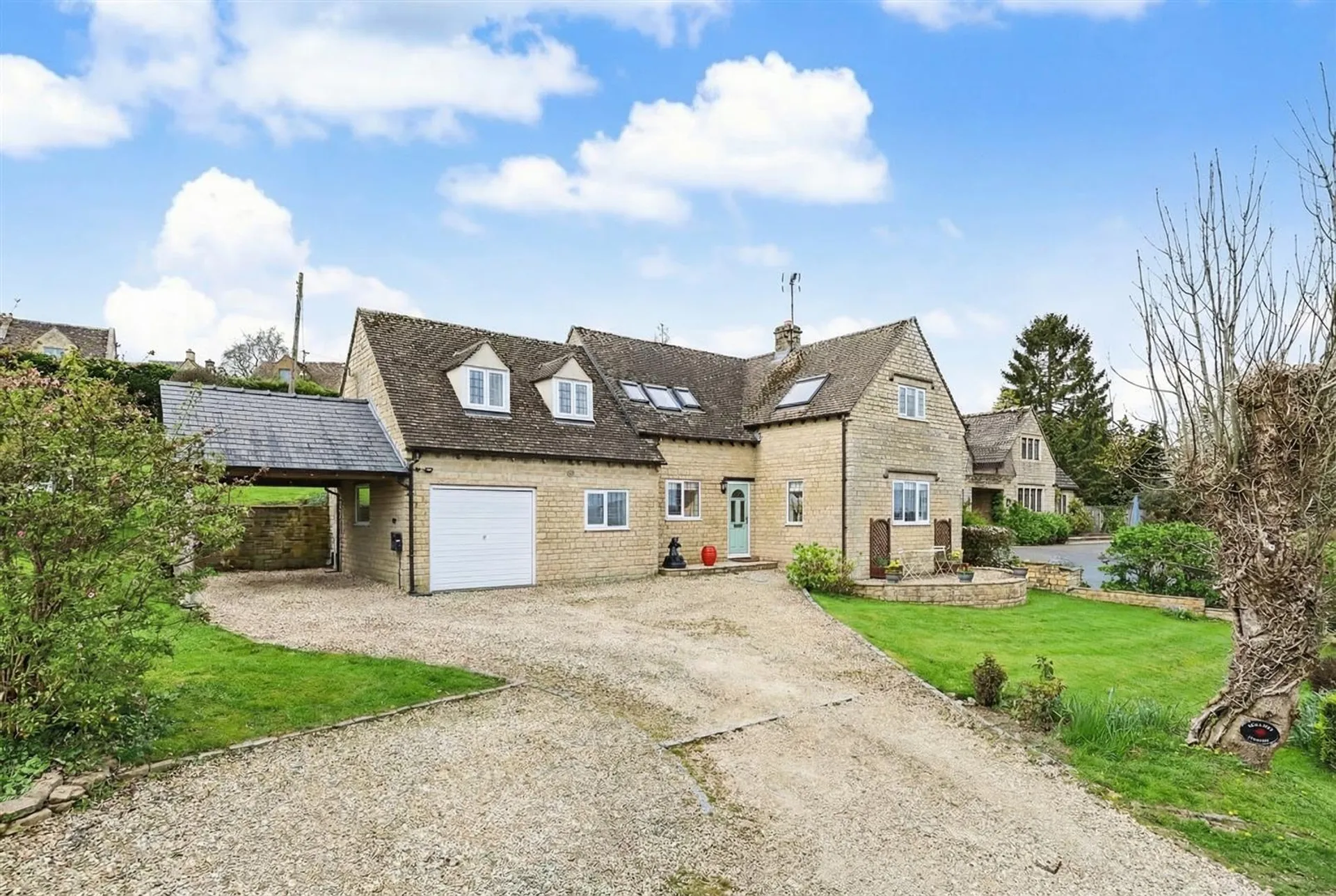 Property photo top 2