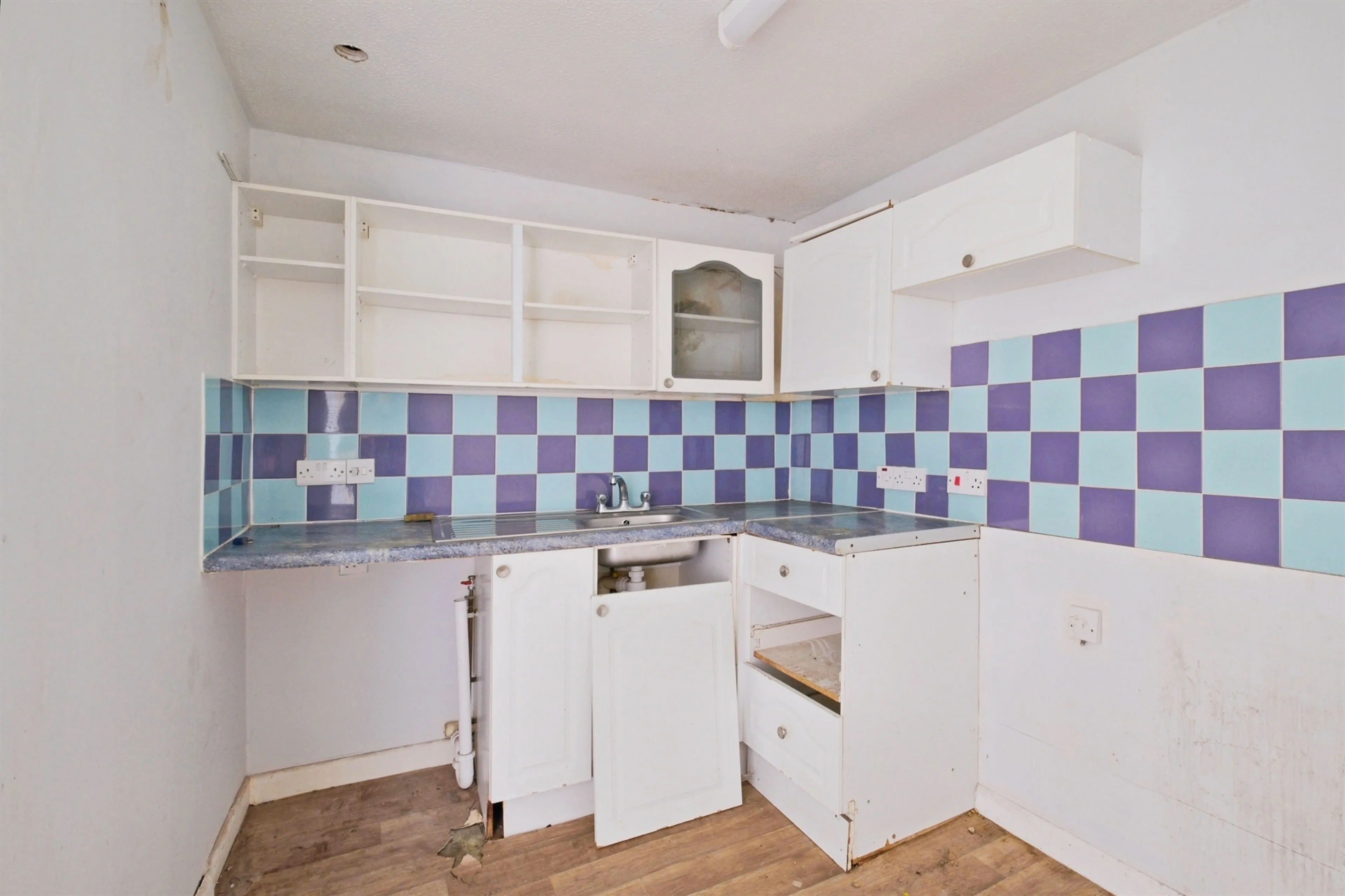 Property photo 0