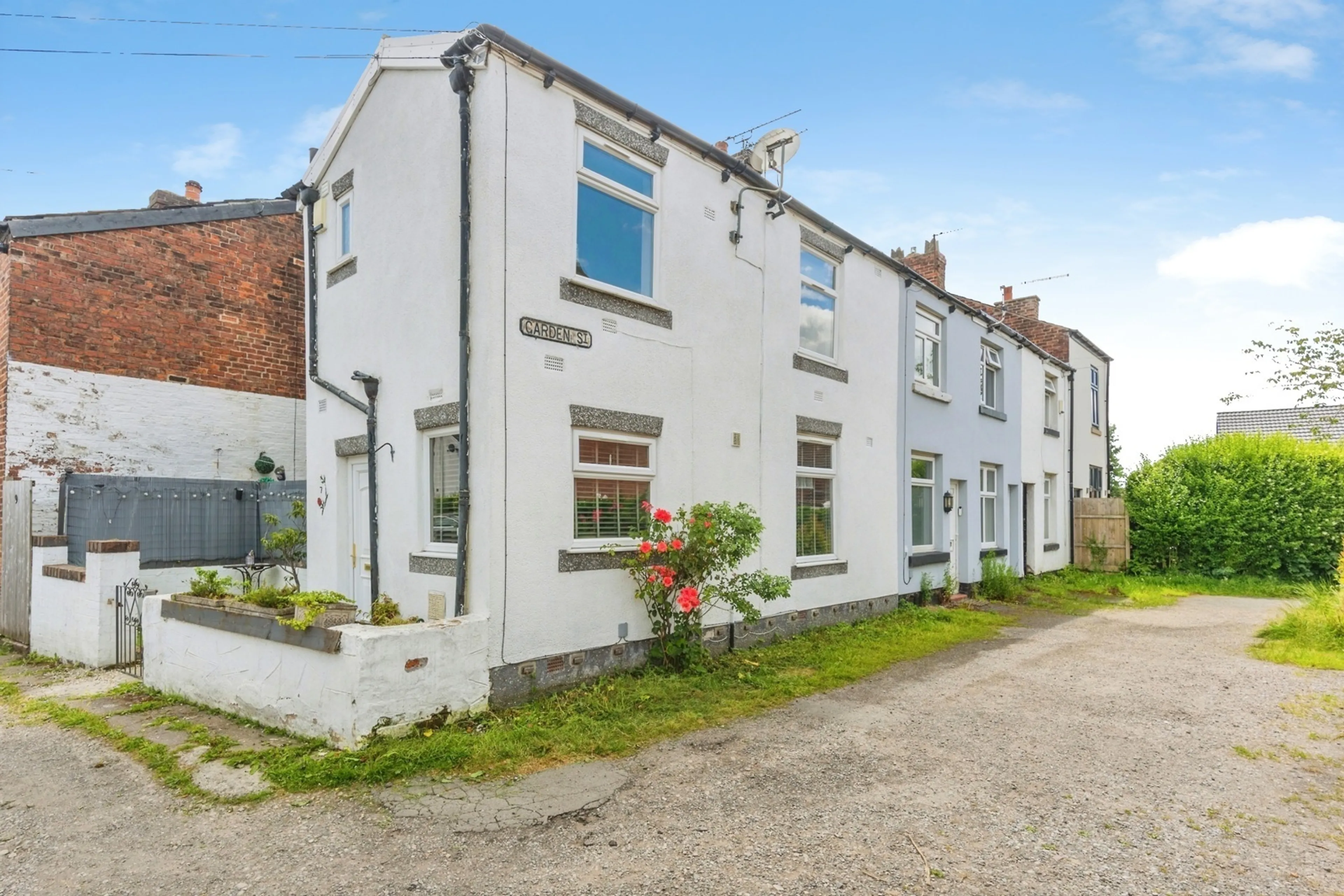 Property photo 0